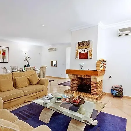 Sleeps 6 With Pool Air Con And Wifi Apartment Barros da Fonte Santa