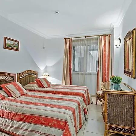 Sleeps 6 With Pool Air Con And Wifi * Barros da Fonte Santa