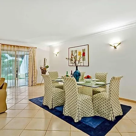 Sleeps 6 With Pool Air Con And Wifi Appartamento